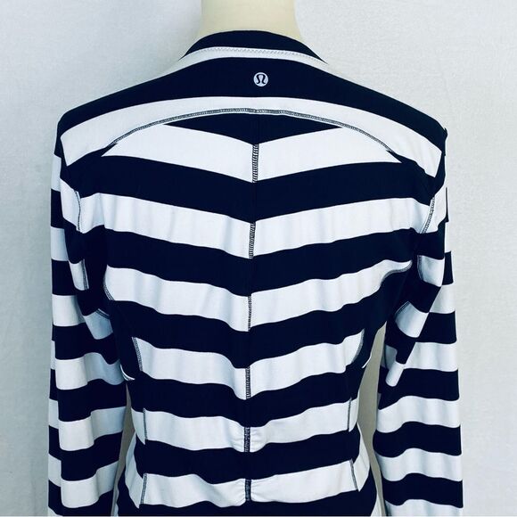 LULULEMON BASE RUNNER LONG SLEEVE TOP - Picture 6 of 8